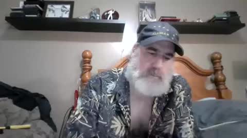 Straightbear4you online show from September 2025 10:09:02 PM