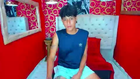 Snapshot of straightyounpein chatting on April 2026 05:02:02 AM straightyounpein online show from April 2026 05:02:02 AM