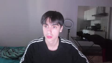 Ray online show from April 2026 04:17:01 AM