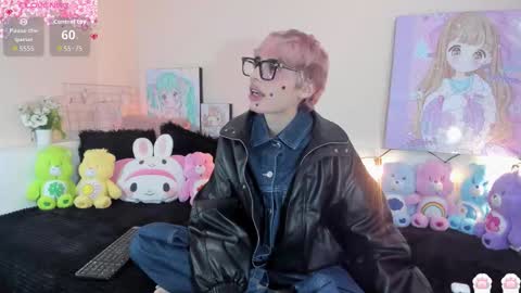 strawberry_kitty_ online show from December 2025 03:47:02 AM