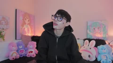 strawberry_kitty_ online show from February 2026 04:11:01 AM