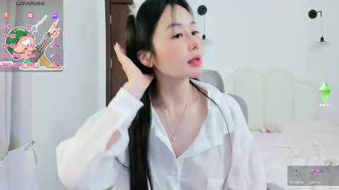 strawberry_loveee online show from February 2026 04:43:01 PM