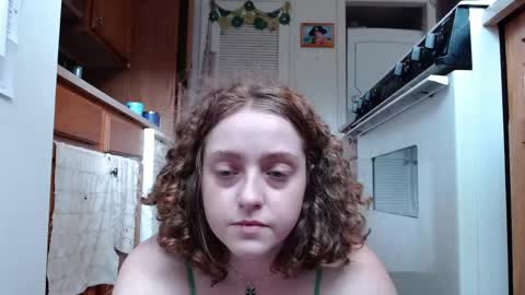 Strawberrylotsacake online show from May 2026 04:23:02 PM