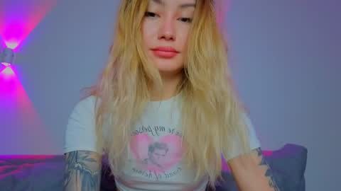 Tati and Lola online show from April 2026 04:44:02 AM