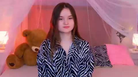 Snapshot of strawbunnybite chatting on July 2026 02:35:01 PM Bunny online show from July 2026 02:35:01 PM