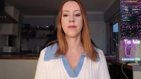 Amorina online show from December 2025 10:02:02 AM