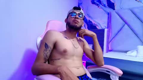Snapshot of stron_dominant chatting on June 2026 12:26:01 PM Javier online show from June 2026 12:26:01 PM