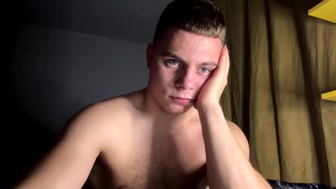 Strong Baby online show from November 2025 08:42:01 PM