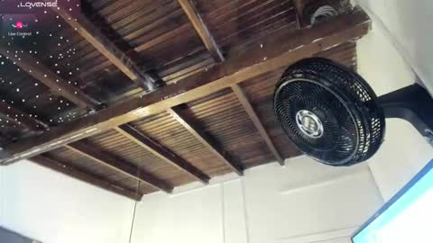 Snapshot of strong_girl_ chatting on October 2025 11:03:01 AM Alexa online show from October 2025 11:03:01 AM