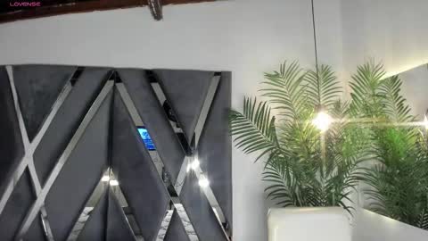 Snapshot of strong_girl_ chatting on October 2025 11:03:01 AM Alexa online show from October 2025 11:03:01 AM