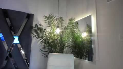 Snapshot of strong_girl_ chatting on November 2025 10:56:02 AM Alexa online show from November 2025 10:56:02 AM