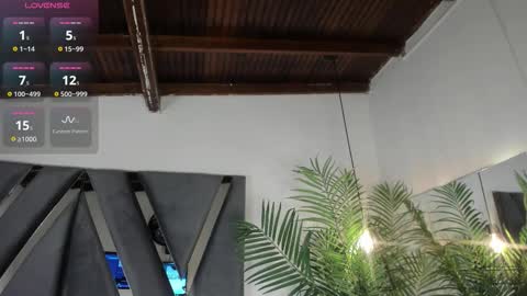 Snapshot of strong_girl_ chatting on December 2025 10:52:02 AM Alexa online show from December 2025 10:52:02 AM