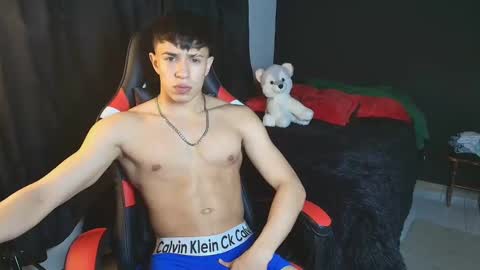 Snapshot of strong_jackxxx chatting on January 2025 05:47:02 AM Daddy Jack online show from January 2025 05:47:02 AM