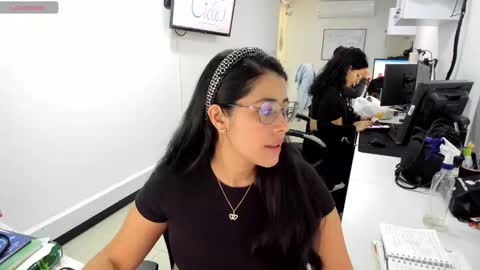 studcb_ online show from January 2026 03:58:01 PM