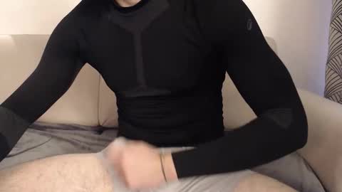 Snapshot of studfromparis chatting on February 2026 03:29:01 PM Stud From Paris online show from February 2026 03:29:01 PM