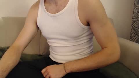 Snapshot of studfromparis chatting on February 2026 04:17:01 PM Stud From Paris online show from February 2026 04:17:01 PM