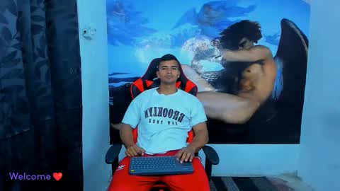 suarez monkey online show from December 2024 04:42:01 AM