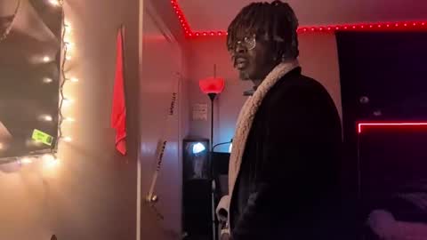 Snapshot of suavechocolatecity chatting on September 2025 10:20:02 AM Hot Chocolate online show from September 2025 10:20:02 AM