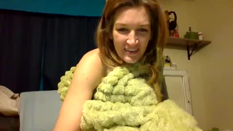 Snapshot of sub4you69brat chatting on January 2025 05:13:02 AM sub4you69brat online show from January 2025 05:13:02 AM