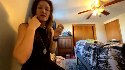 Snapshot of sub4you69brat chatting on February 2025 06:59:01 PM sub4you69brat online show from February 2025 06:59:01 PM