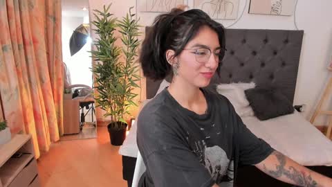 Zoe online show from January 2025 09:05:02 PM