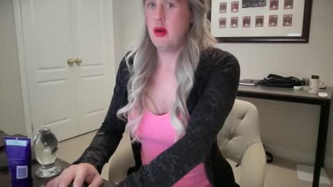 Snapshot of submiss14 chatting on May 2026 08:00:02 AM Sissy Isabella online show from May 2026 08:00:02 AM