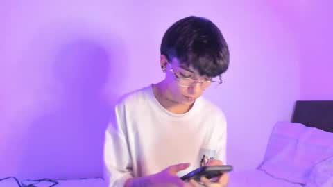 Snapshot of submissive_boyy_ chatting on December 2024 04:01:02 PM nico online show from December 2024 04:01:02 PM