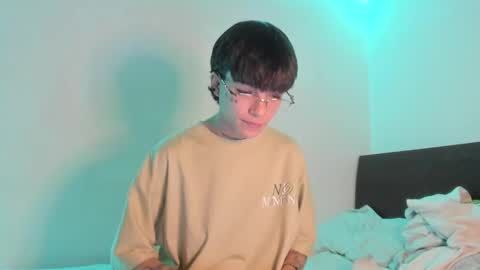 Snapshot of submissive_boyy_ chatting on December 2024 02:16:02 PM nico online show from December 2024 02:16:02 PM