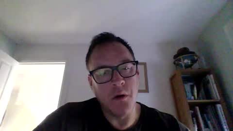 Snapshot of submissivepig4u chatting on April 2026 06:21:01 PM The PIG online show from April 2026 06:21:01 PM