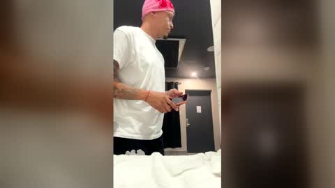 succafreeswag online show from March 2026 05:19:01 AM