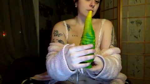 succubi_tyes online show from February 2026 12:14:02 AM