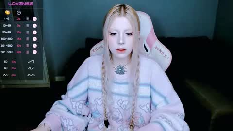 Snapshot of succubus_leslie chatting on September 2025 12:36:02 AM succubus_leslie online show from September 2025 12:36:02 AM