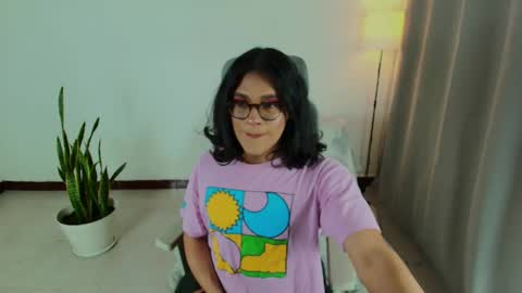 Snapshot of succubus_vitta chatting on May 2026 12:28:02 AM Vitta online show from May 2026 12:28:02 AM