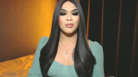 Snapshot of suckablecockoffreya chatting on January 2025 05:13:02 PM JADE ELYSE online show from January 2025 05:13:02 PM