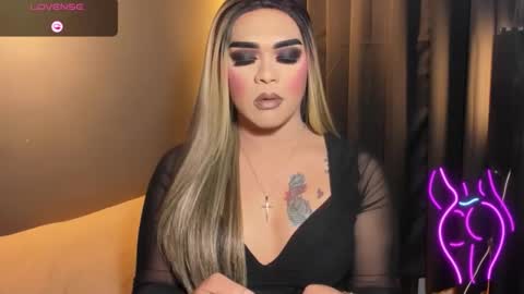 Snapshot of suckablecockoffreya chatting on November 2025 01:35:02 PM JADE ELYSE online show from November 2025 01:35:02 PM