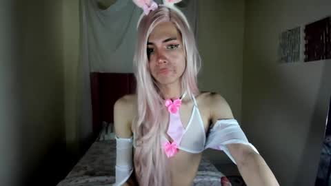 Snapshot of sue_krous chatting on May 2026 10:33:02 AM sue online show from May 2026 10:33:02 AM