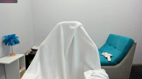 Snapshot of sugar_bunny_girl chatting on November 2025 02:00:02 AM Ariana online show from November 2025 02:00:02 AM