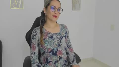 sugar_milff online show from January 2026 01:46:02 PM