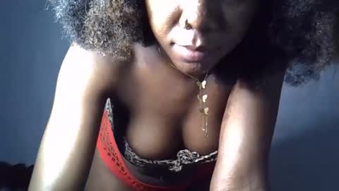 sugarluna001 online show from April 2026 07:19:01 PM