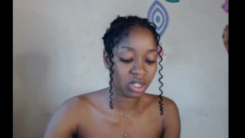 Bella online show from October 2025 08:44:02 AM