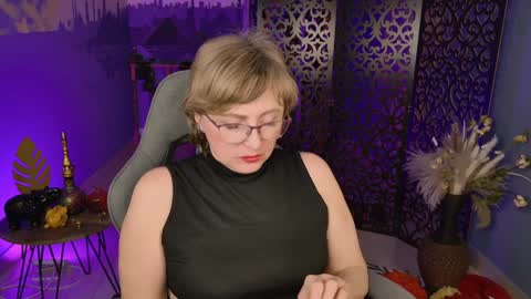 Vivien online show from January 2025 07:31:02 PM