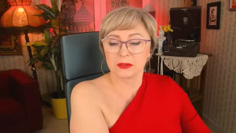Vivien online show from February 2025 12:12:01 PM