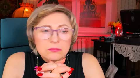 Vivien online show from March 2025 07:17:01 PM