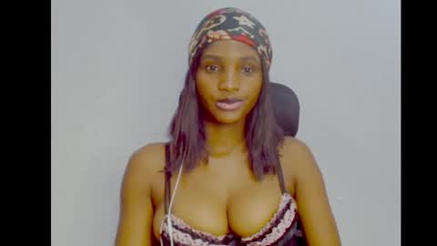 Snapshot of sugax_cuntwetxx chatting on September 2025 11:43:02 AM Ivy online show from September 2025 11:43:02 AM