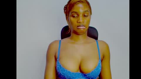 Snapshot of sugax_cuntwetxx chatting on September 2025 09:28:02 PM Ivy online show from September 2025 09:28:02 PM