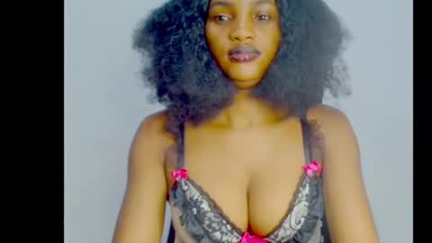 Snapshot of sugax_cuntwetxx chatting on November 2025 06:19:02 AM Ivy online show from November 2025 06:19:02 AM