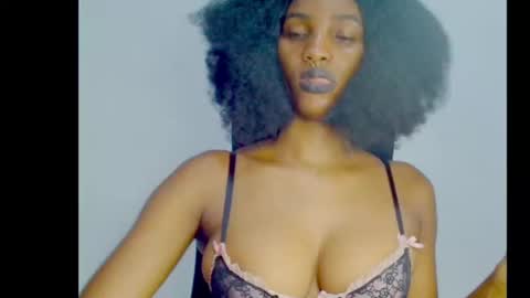 Snapshot of sugax_cuntwetxx chatting on December 2025 07:32:01 PM Ivy online show from December 2025 07:32:01 PM