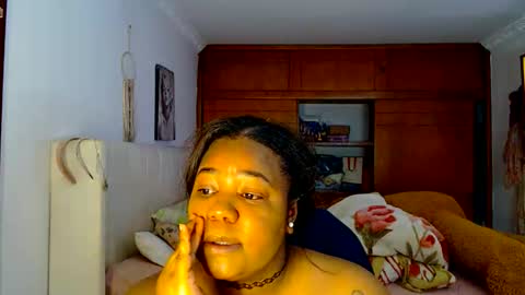 Snapshot of suggarbaby1 chatting on February 2026 01:13:02 AM Cami Back in 2 hours online show from February 2026 01:13:02 AM