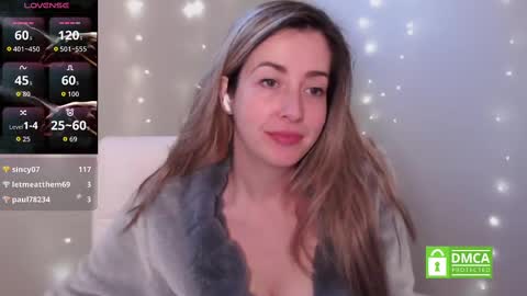 Mia online show from October 2025 01:54:02 PM