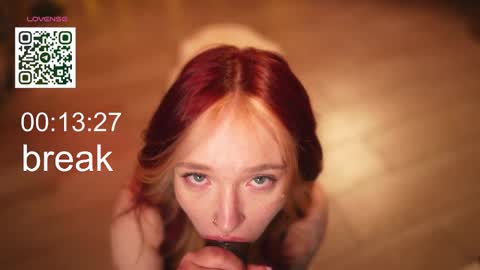 Snapshot of suk_ki chatting on December 2025 03:11:02 AM Lika ginger Jessy blond online show from December 2025 03:11:02 AM